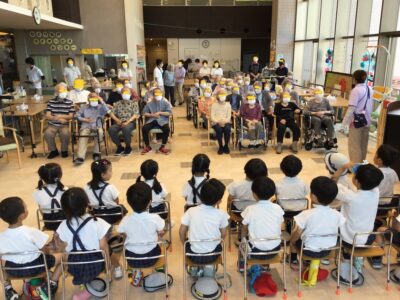 幼稚園生が遊びにきてくれました(^^)