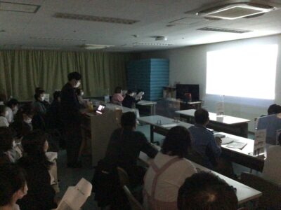 📚内部研修「栄養の話」📚