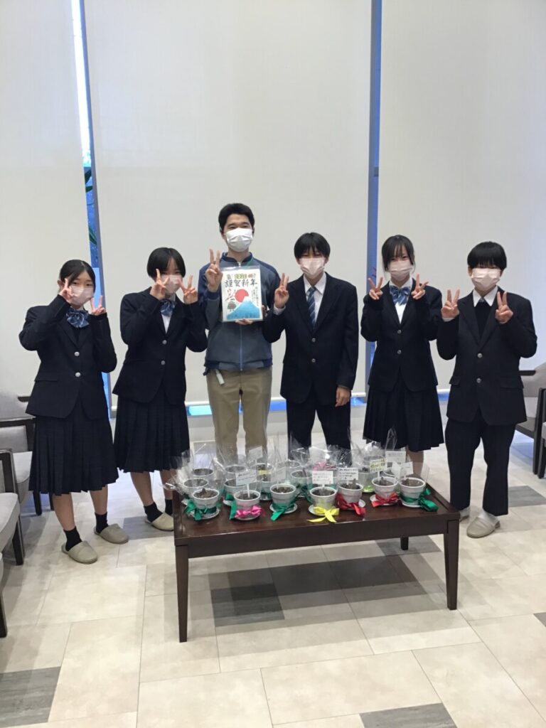 🌷アイスチューリップ　和名ヶ谷中学校より🎁